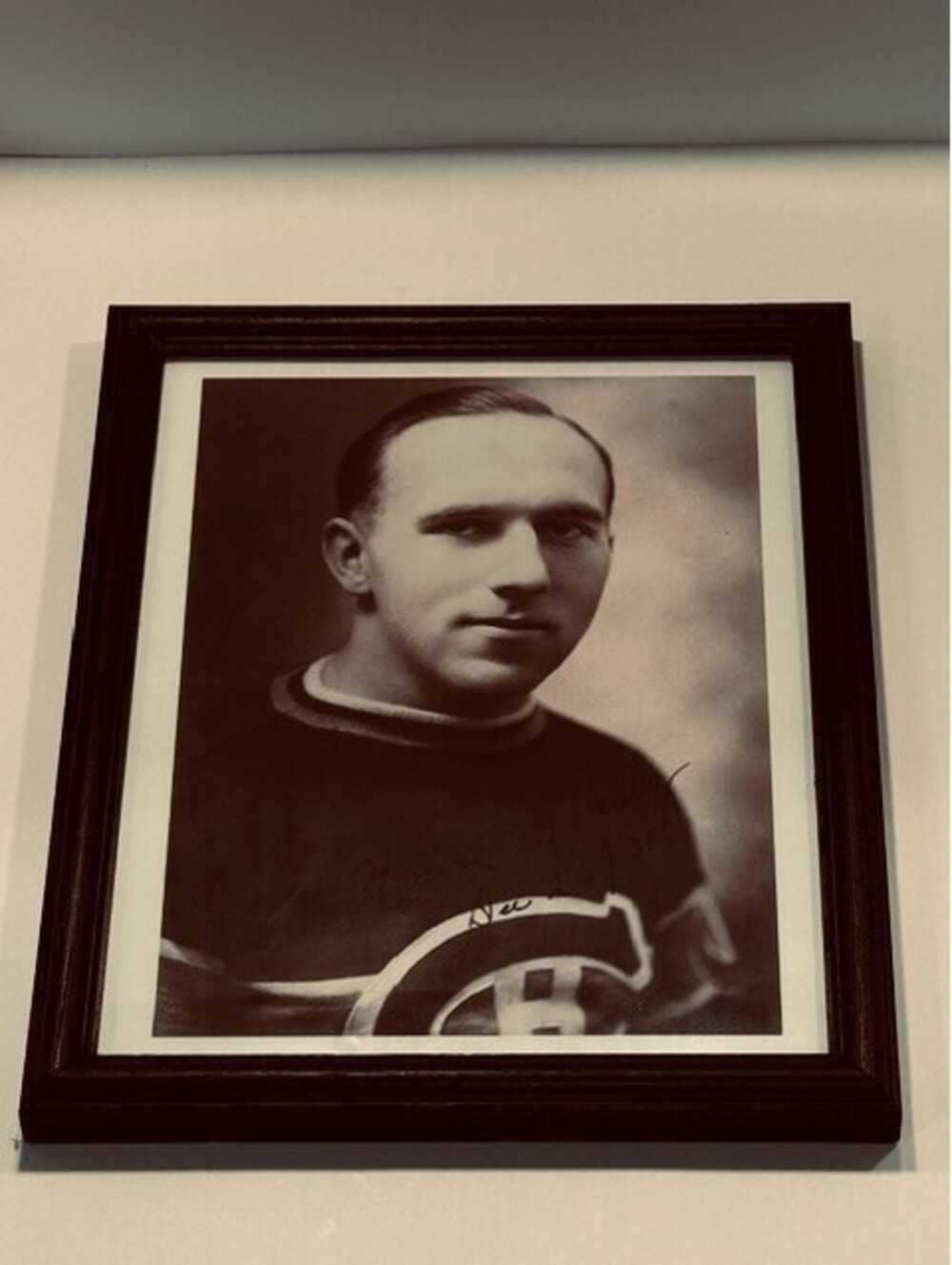 Howie Morenz Montreal Canadiens Vintage Framed Photo Print 10x12 Fan Cave Habs